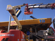 بالصور: انهيار أجزاء من سقف محط الوقود "باز" بمدينة يافا دون وقوع إصابات 